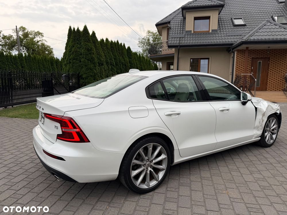 Volvo S60 T5 Momentum Pro - 14