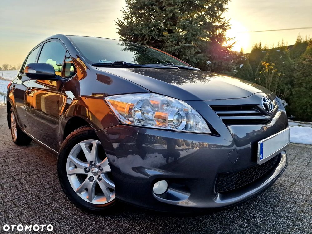 Toyota Auris 1.6 Premium - 1