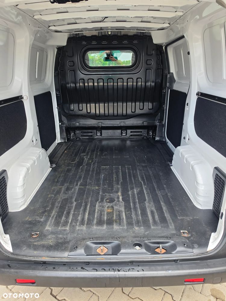 Nissan NV200 - 20