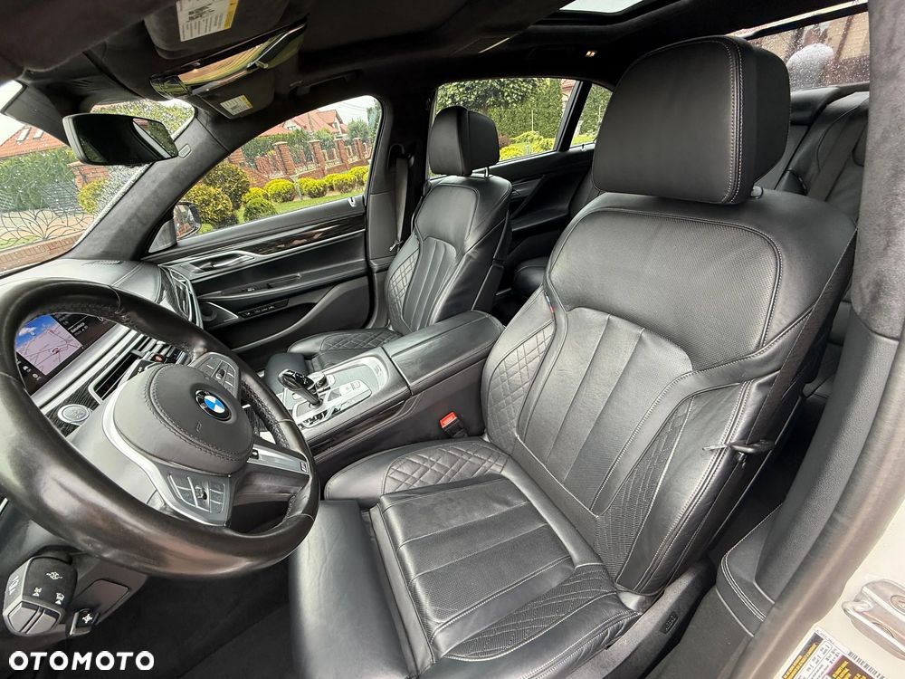 BMW Seria 7 750Li xDrive sport - 12