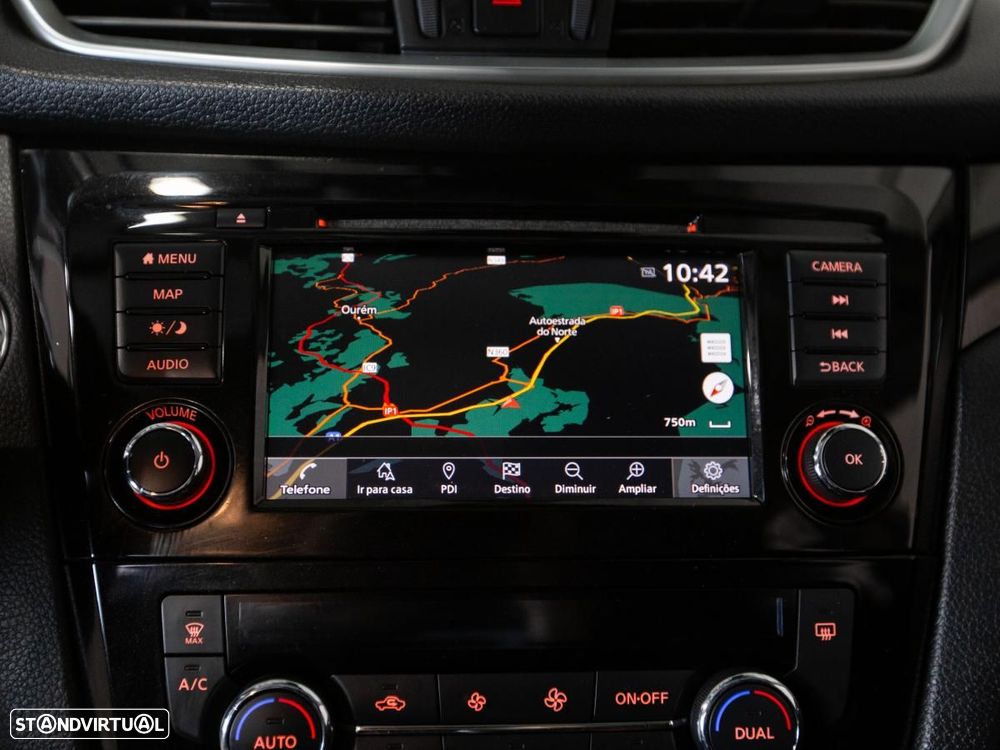 Nissan Qashqai 1.5 dCi N-Connecta - 19