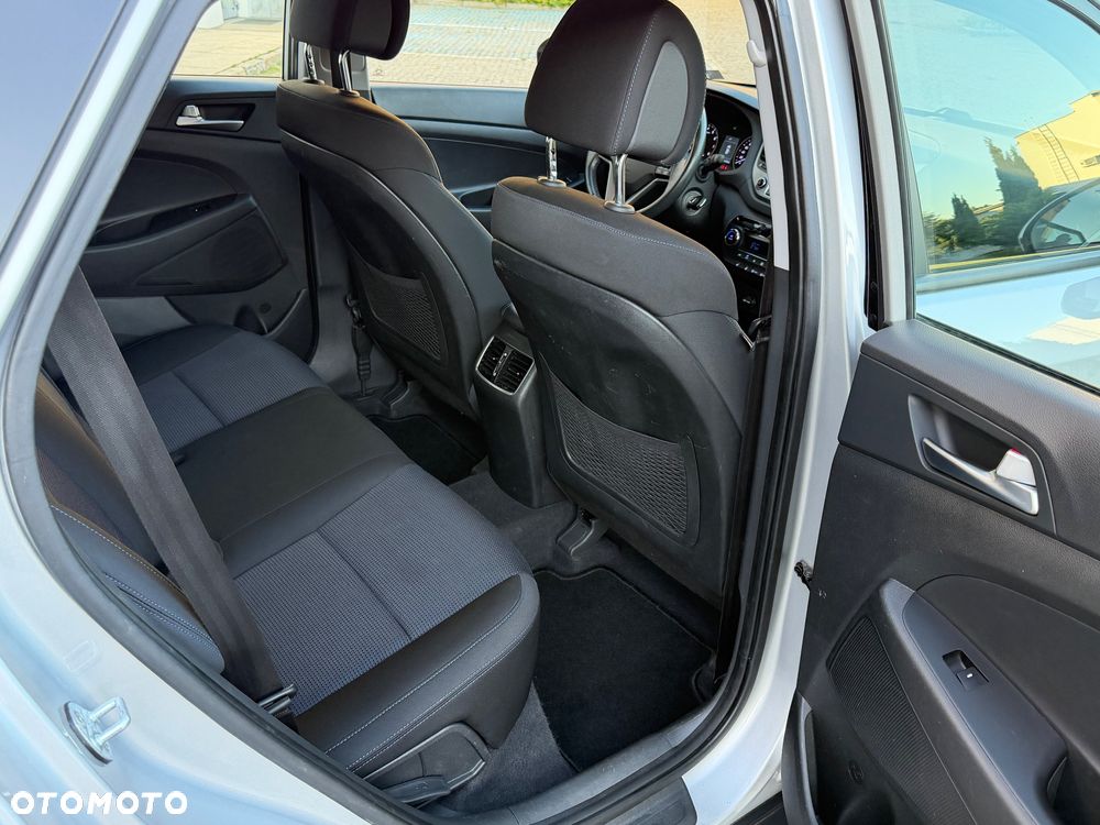 Hyundai Tucson blue 1.6 GDi 2WD Navi - 19