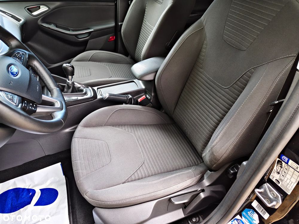 Ford Focus 1.5 TDCi DPF Start-Stopp-System Titanium - 32