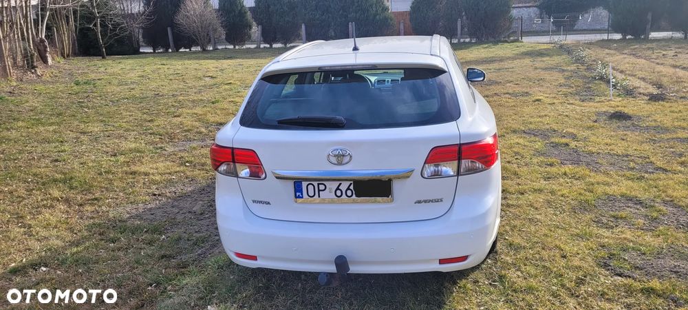 Toyota Avensis 1.6 Active - 4