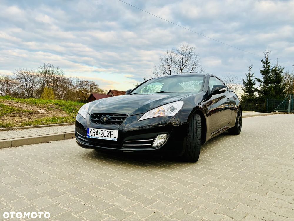 Hyundai Genesis Coupe - 2