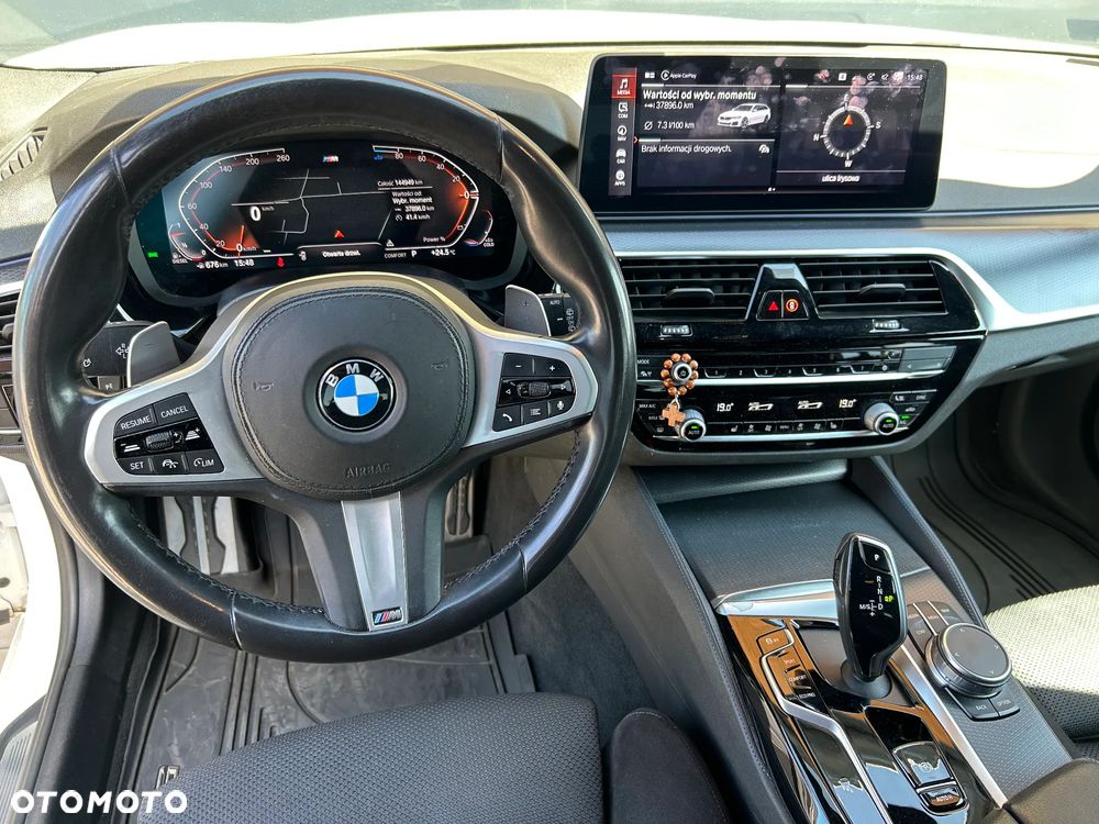 BMW Seria 5 520d xDrive M Sport sport - 13