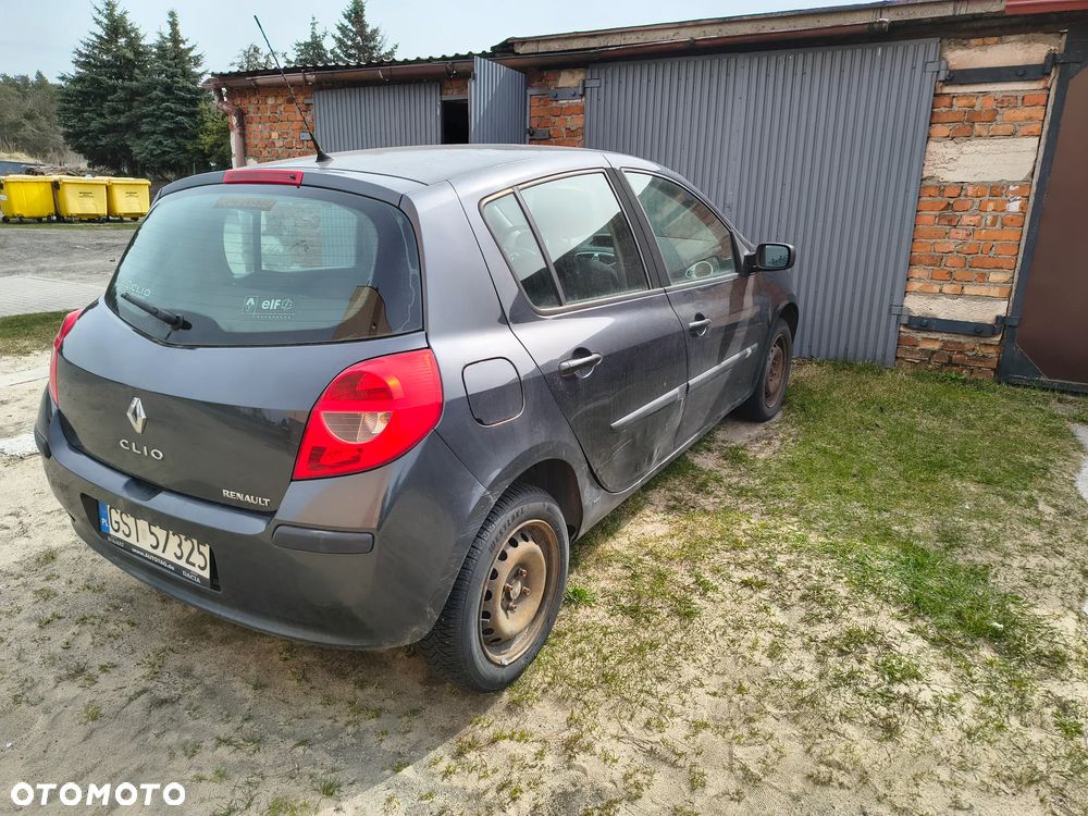Renault Clio 1.2 16V 75 Dynamique - 4