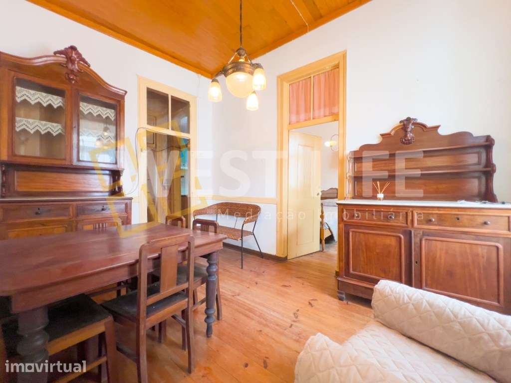 Apartamento com 2 lojas no centro da Vila de Mafra - Grande imagem: 4/34