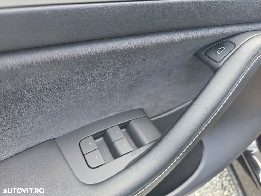 Tesla Model Y RWD - 16