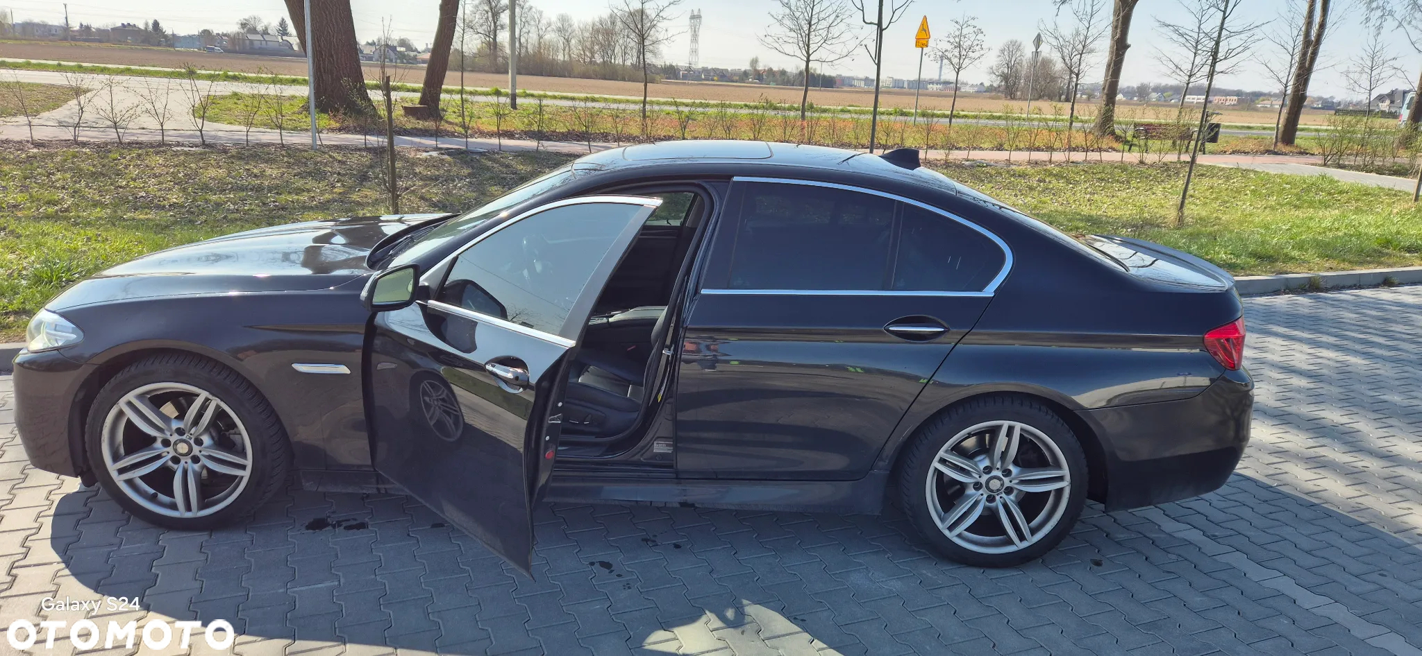 BMW Seria 5 528i - 3