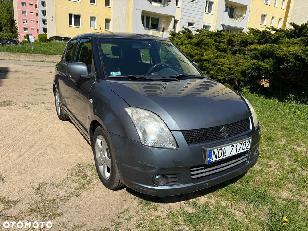 Suzuki Swift - 1
