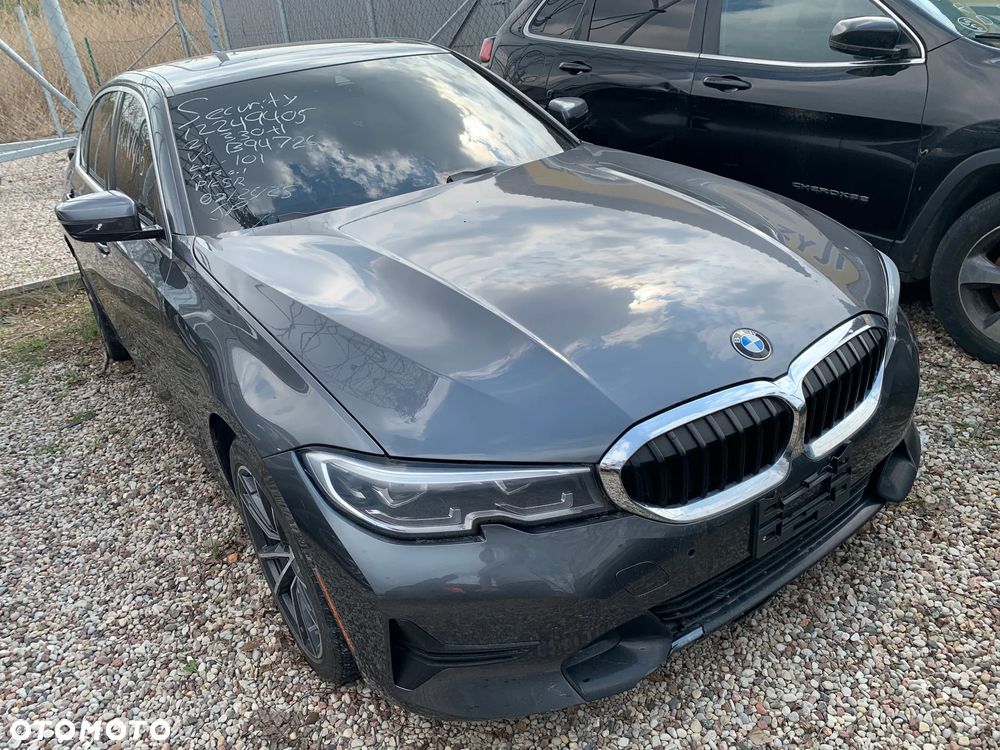 BMW Seria 3 330i xDrive - 1