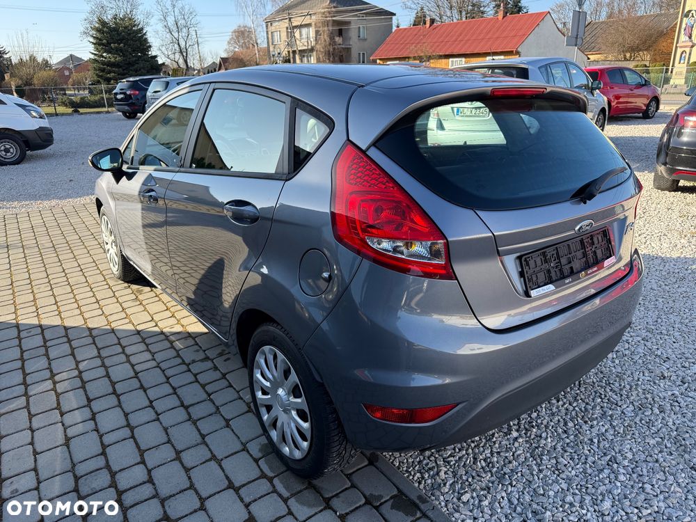 Ford Fiesta 1.25 Ghia - 6
