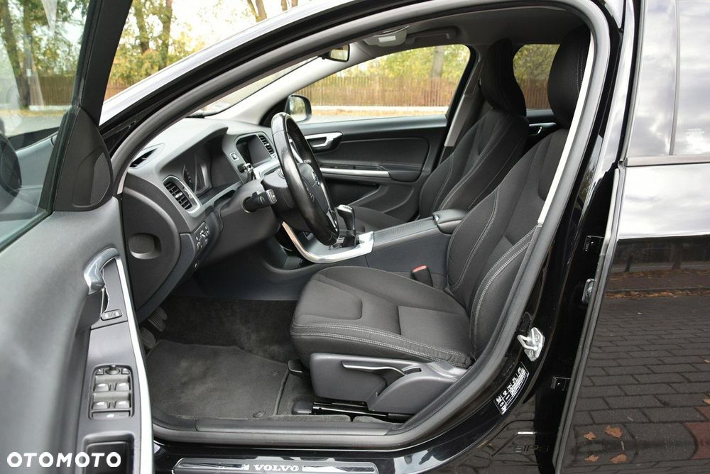 Volvo V60 D2 Kinetic - 16