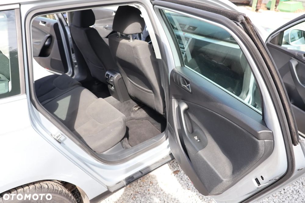 Volkswagen Passat Variant - 13