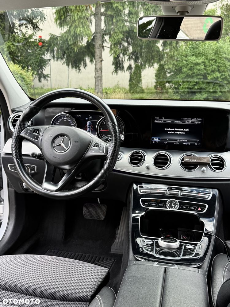 Mercedes-Benz Klasa E 220 d Business Edition 9G-TRONIC - 16