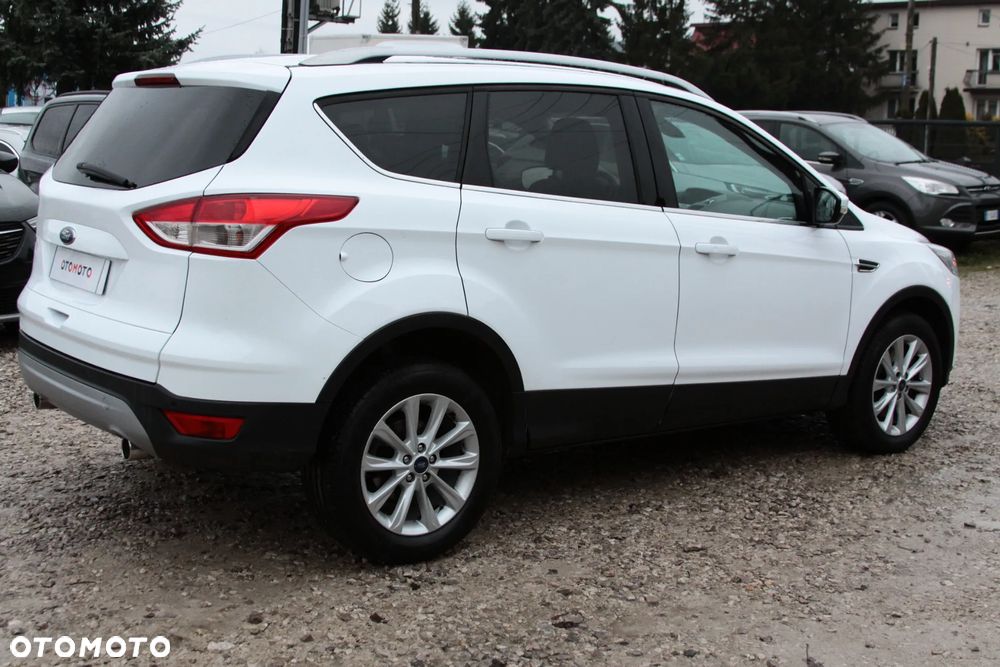 Ford Kuga 2.0 TDCi 2x4 Titanium - 14