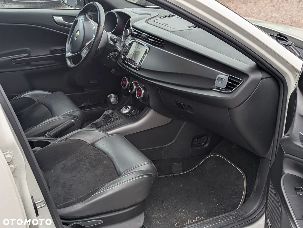 Alfa Romeo Giulietta 1750 TBi QV TCT - 27
