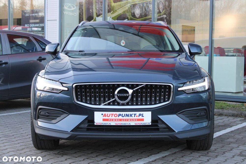 Volvo V60 Cross Country - 2