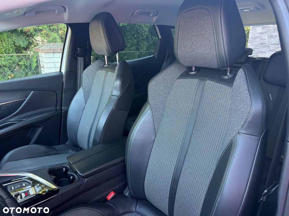 Peugeot 3008 1.6 PureTech Hybrid PHEV Allure Pack S&S EAT8 - 10