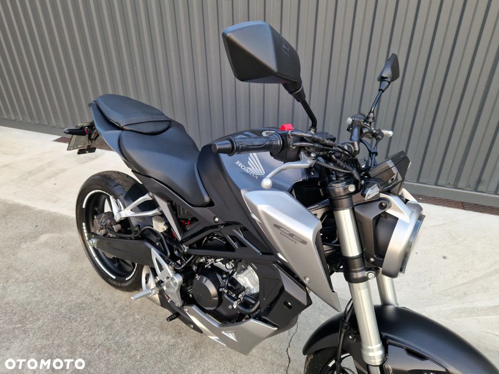 Yamaha YZF - 2