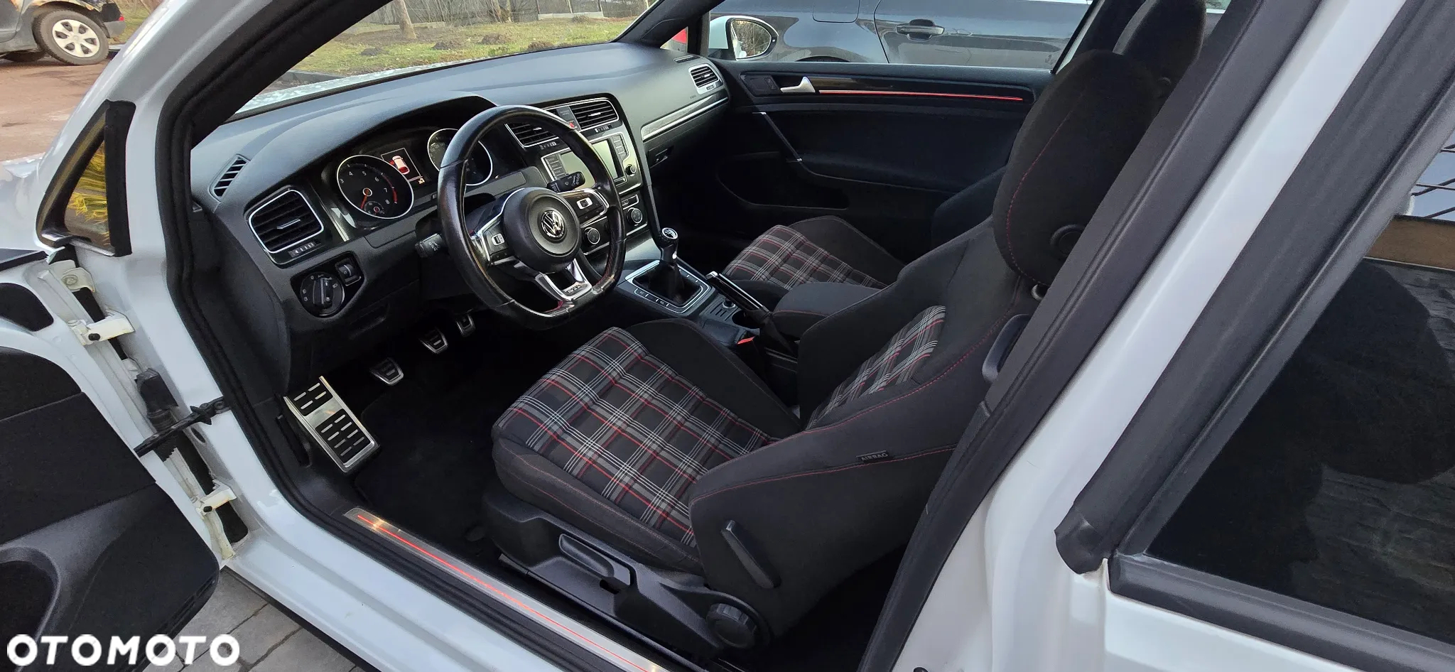 Volkswagen Golf VII 2.0 TSI BMT GTI - 13