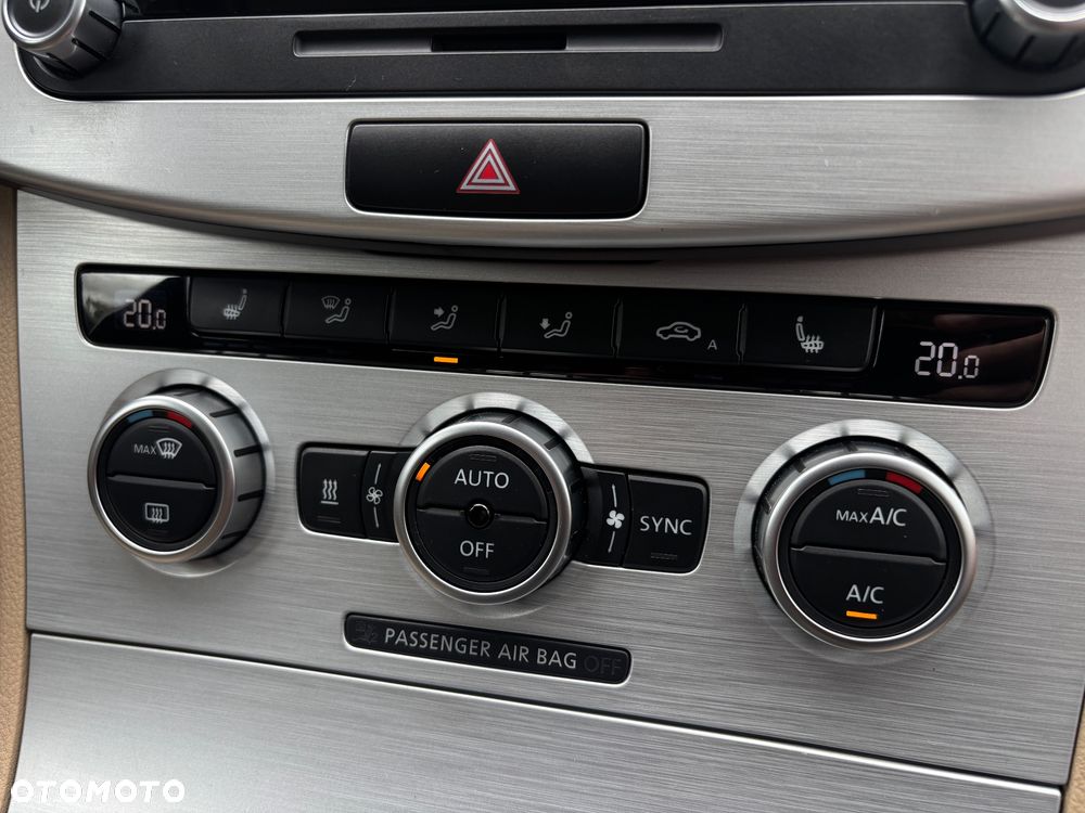 Volkswagen CC 2.0 TDI BlueMotion Technology - 34