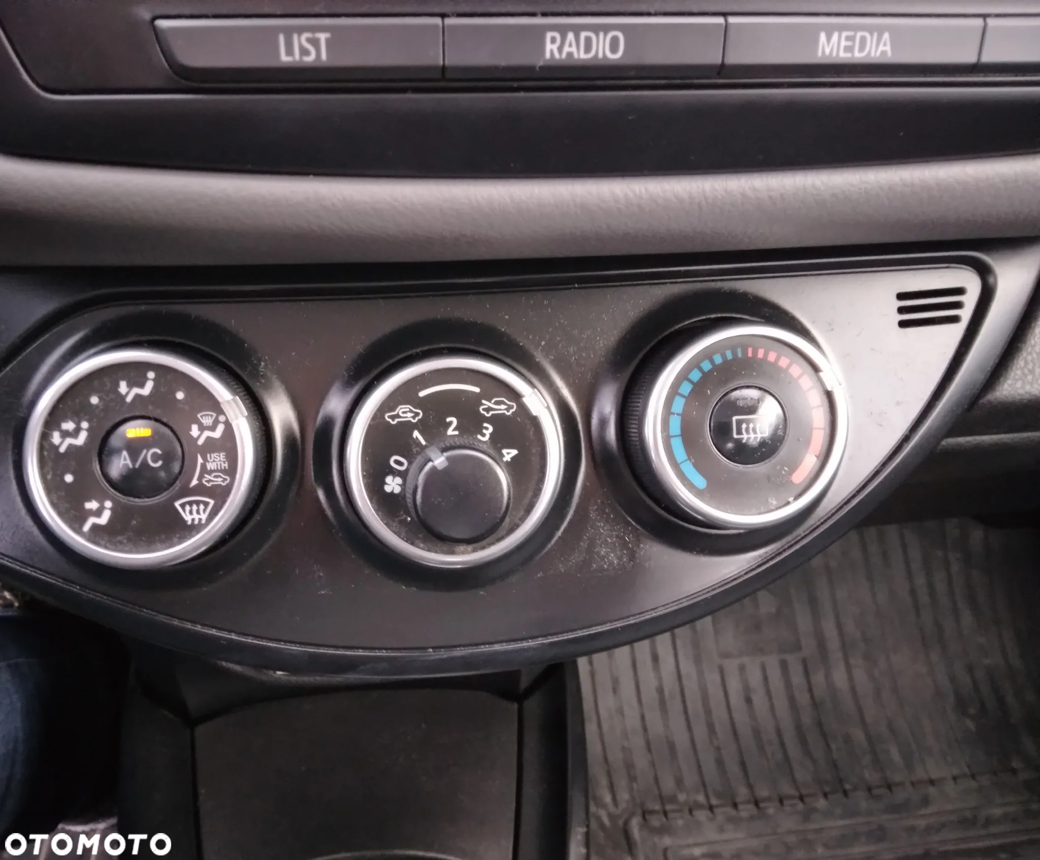 Toyota Yaris 1.0 Active - 15
