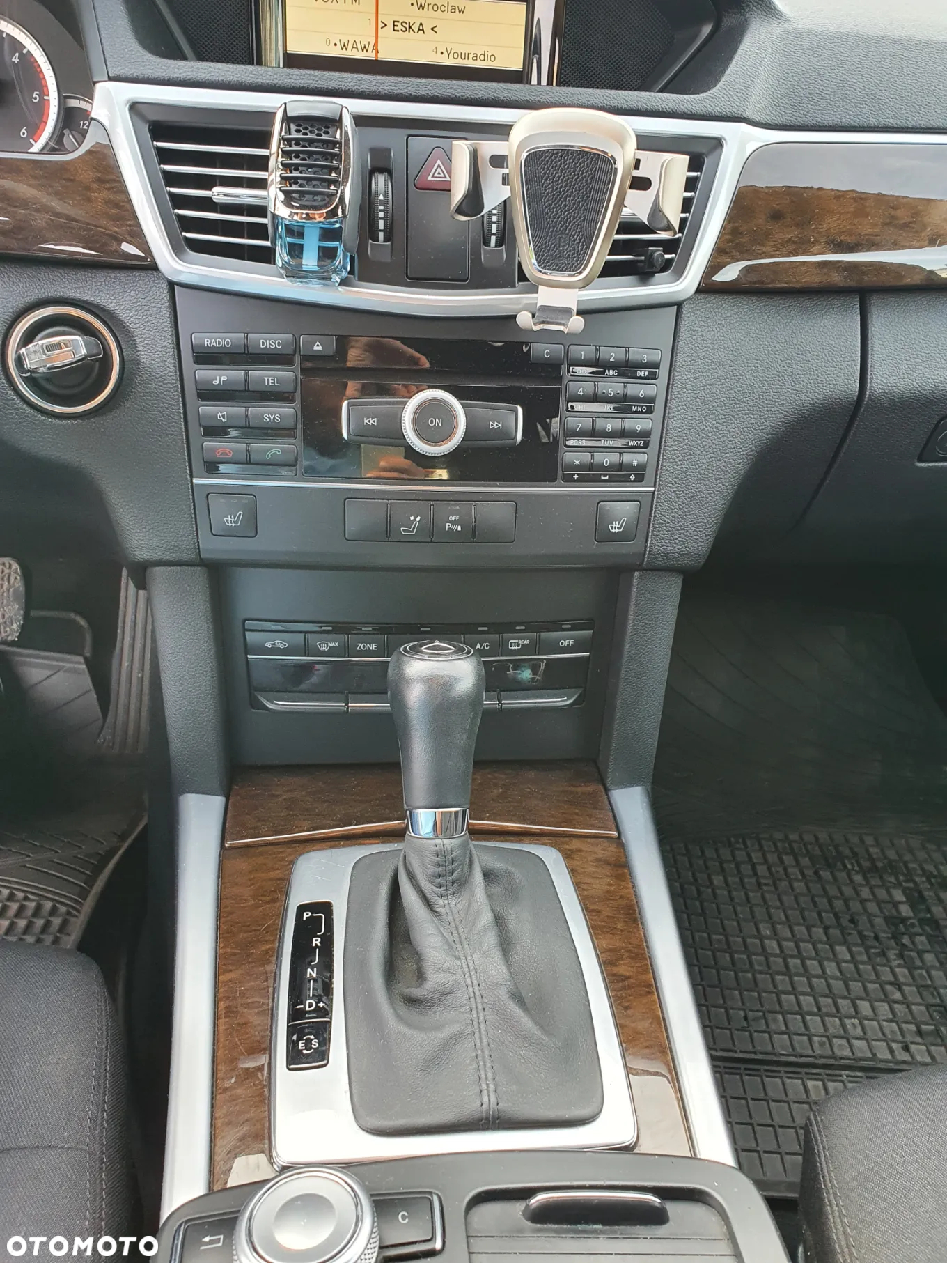 Mercedes-Benz Klasa E 220 T CDI DPF BlueEFFICIENCY Automatik - 8
