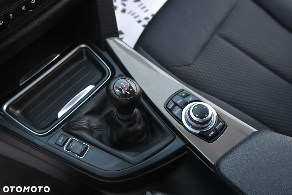 BMW Seria 3 316i - 25