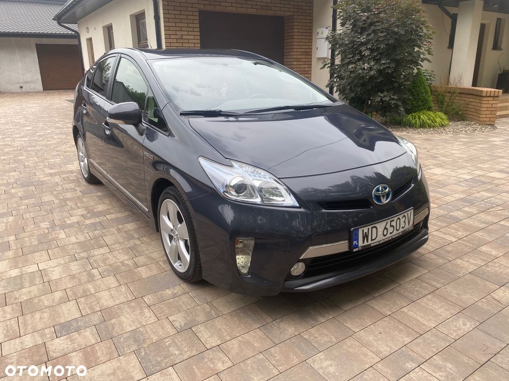 Toyota Prius (Hybrid) Executive - 1