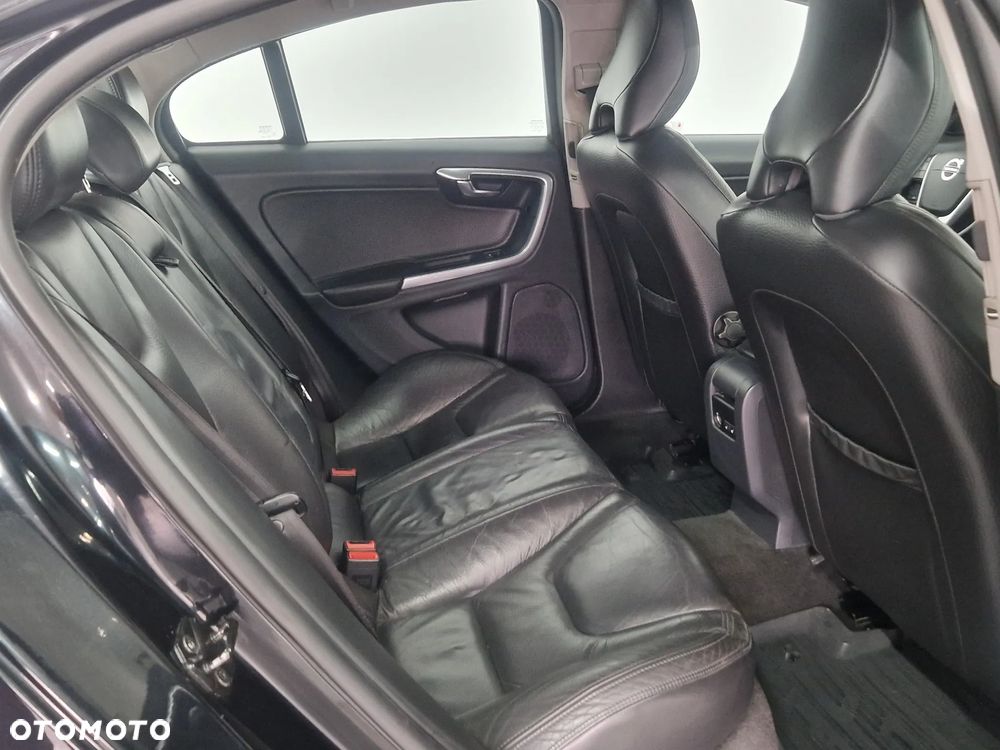 Volvo S60 D5 Summum - 20
