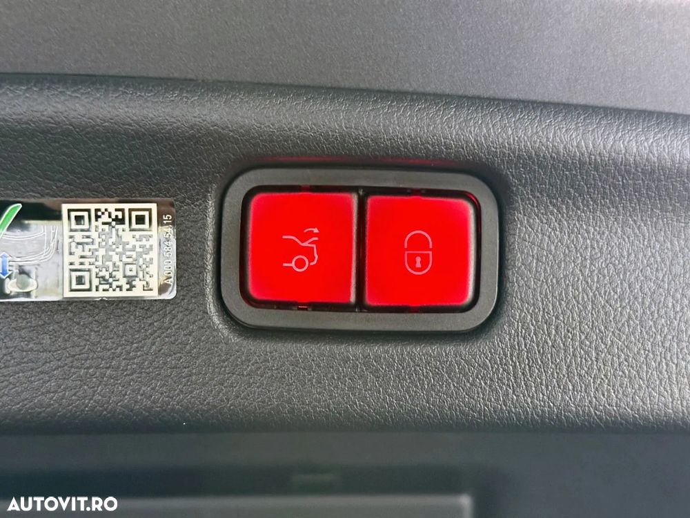 Mercedes-Benz C 200 4Matic 9G-TRONIC AMG Line - 26