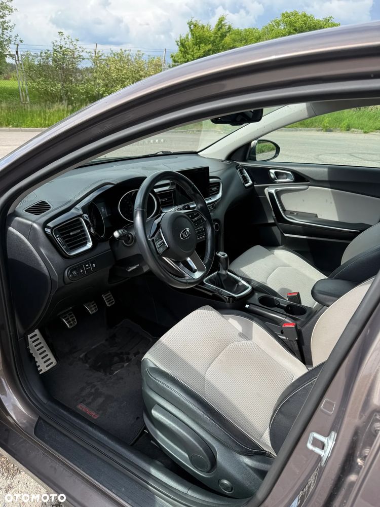 Kia Ceed 1.4 T-GDI L Business Line - 6