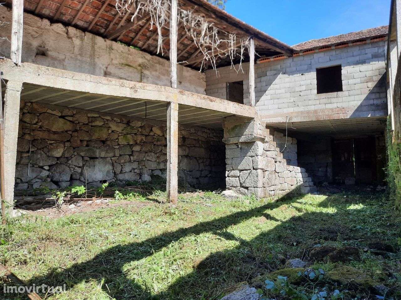 Quinta com 6.600m2 de terreno em Vila Cova, Fafe - Grande imagem: 5/38