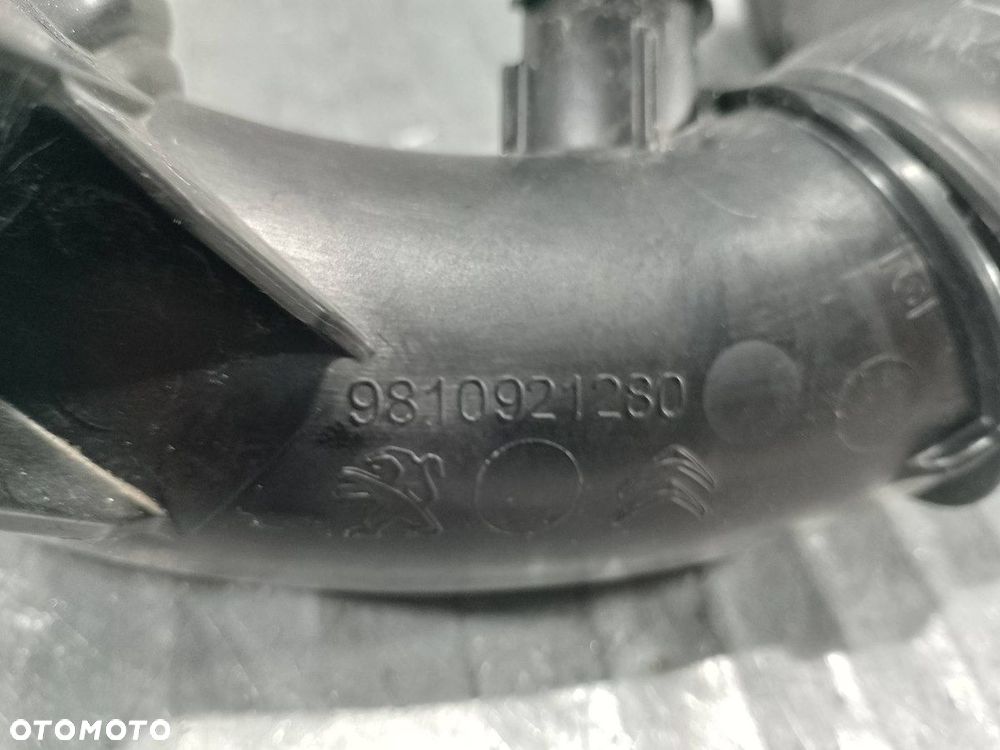 PRZEWÓD DOLOT POWIETRZA PEUGEOT 208 9810921280 1.5 BLUEHDI - 4