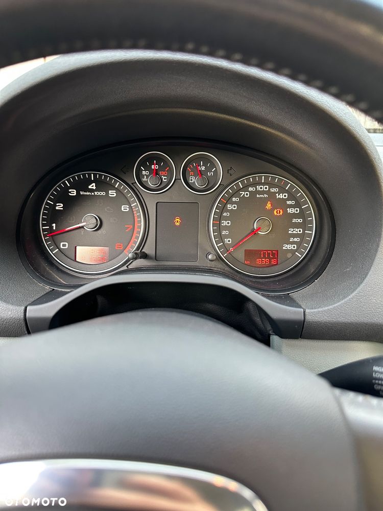 Audi A3 Sportback 1.4 TFSI Attraction - 8