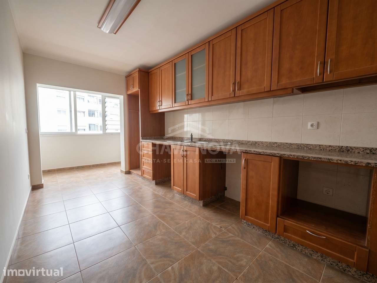 T3 Renovado c/ Garagem Box em Vilar de Andorinho (Vila D'Este) - Grande imagem: 2/18