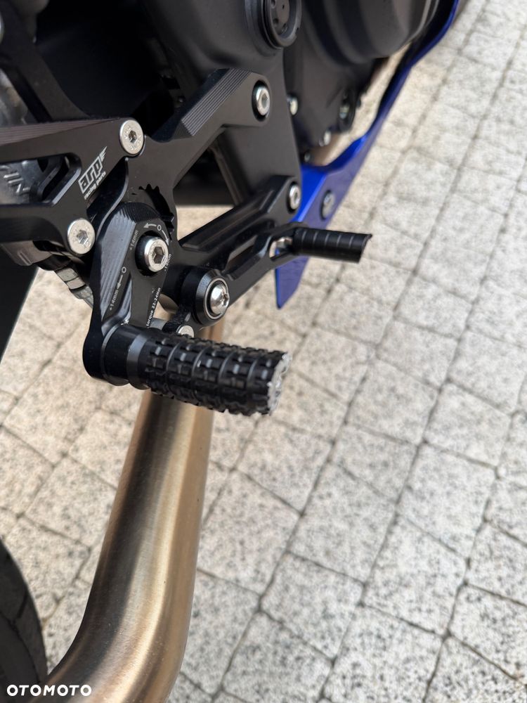 Yamaha R3 - 9
