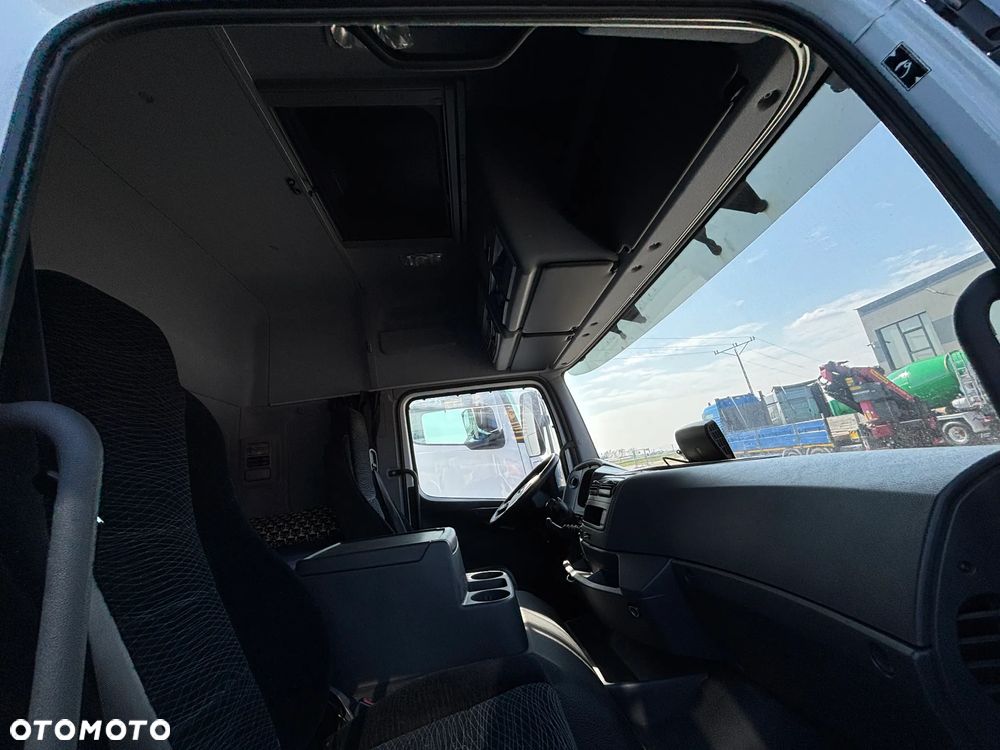 Mercedes-Benz ATEGO 1227 kontener z windą ,  kabina sypialna , webasto, klimatyzacja, niski przebieg , bezwypadkowy. (nie 1224, 1230) - 21