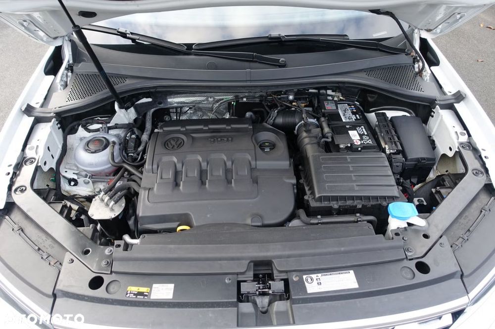 Volkswagen Tiguan 2.0 TDI SCR 4MotION DSG R-Line - 32