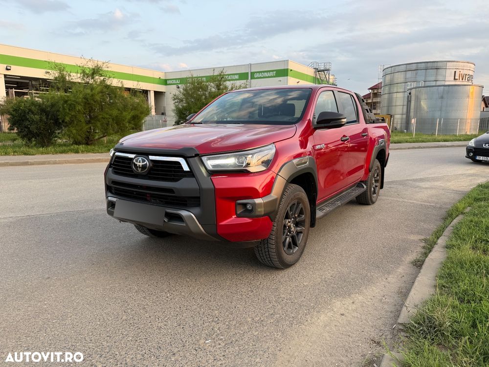 Toyota Hilux 2.8D 204CP 4x4 Double Cab AT Invincible - 1