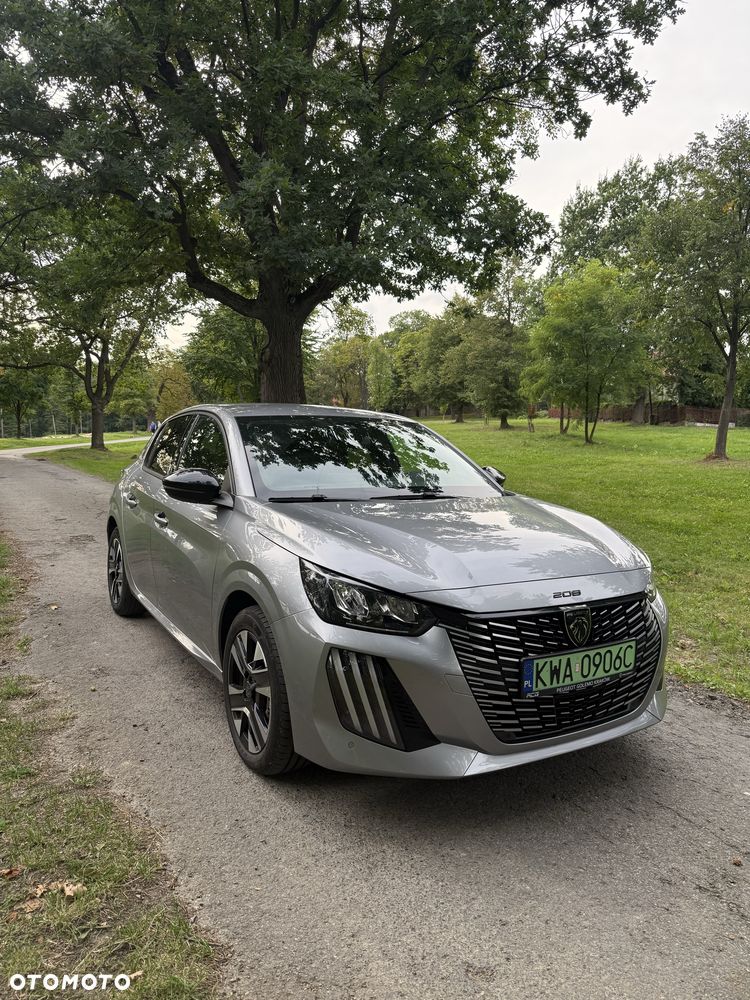 Peugeot 208 - 1
