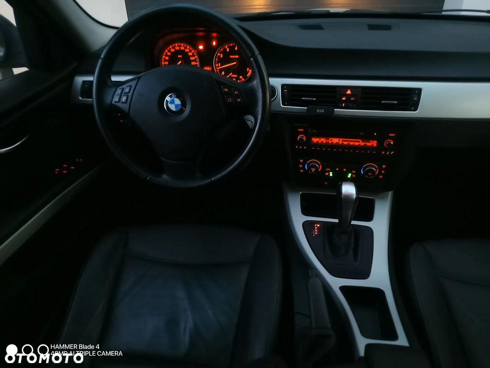BMW Seria 3 320i Edition Exclusive - 15