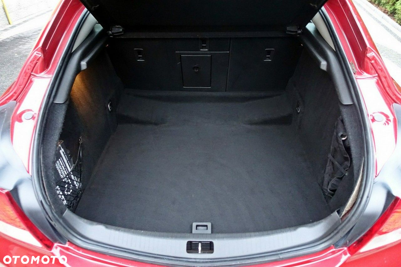 Opel Insignia - 19