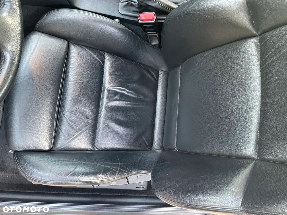 BMW Seria 3 318i Cabriolet - 9