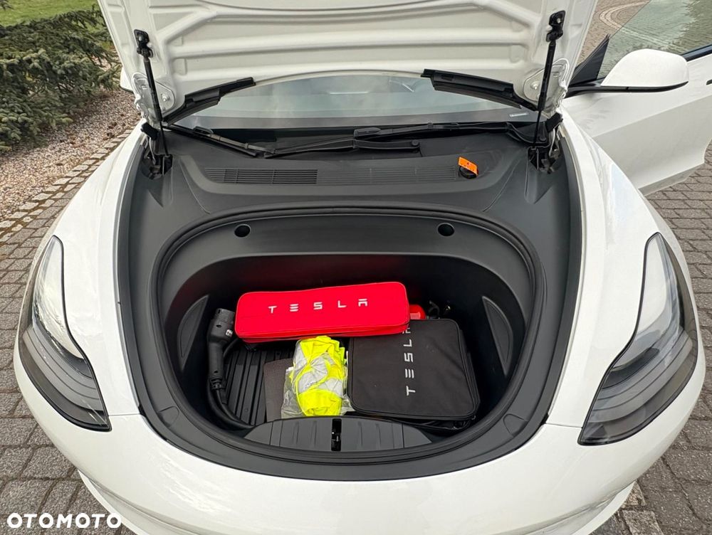 Tesla Model 3 - 33