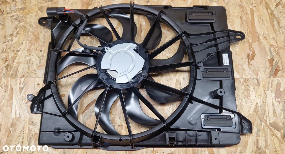 Wiatrak wentylator Ford Kuga MK3 Escape 1.5 2.0 nowy