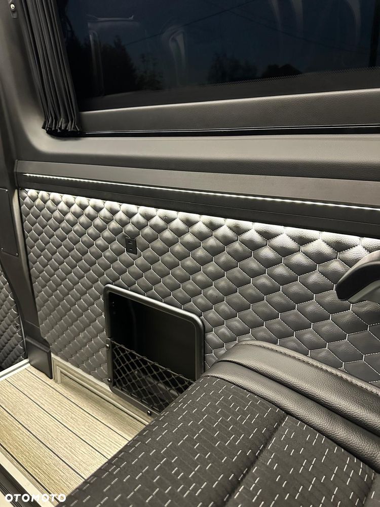 Mercedes-Benz Sprinter - 23