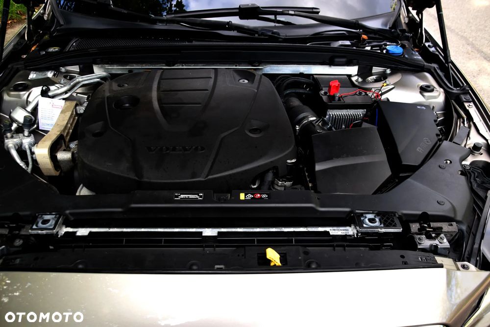 Volvo V60 D3 Momentum Pro - 12